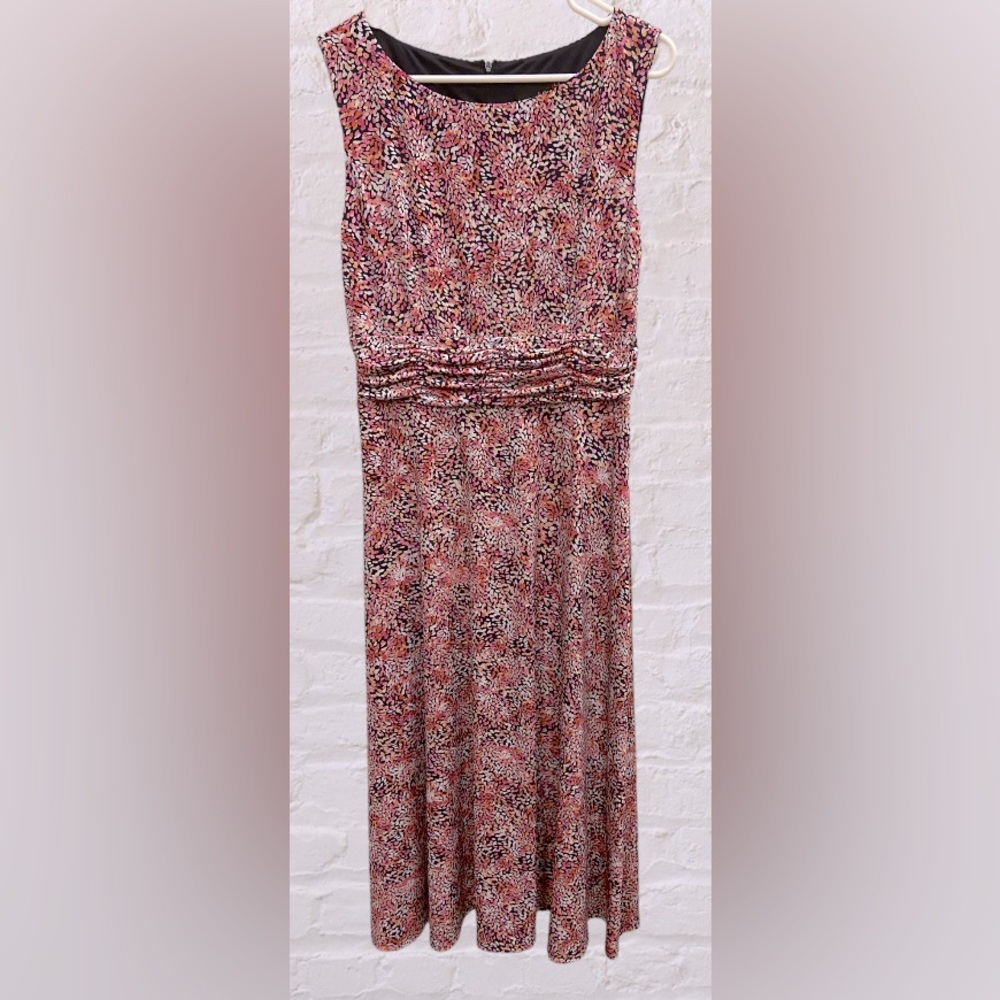 🧁Laura. Size 10. Sleeveless Pink Pointillism Pink Print Maxi dress.